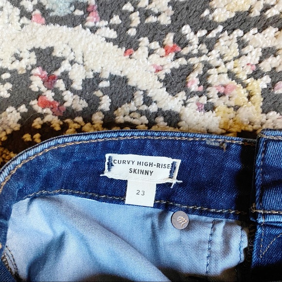 Madewell Curvy High-Rise Skinny Jeans Size… - Picture 5 of 6